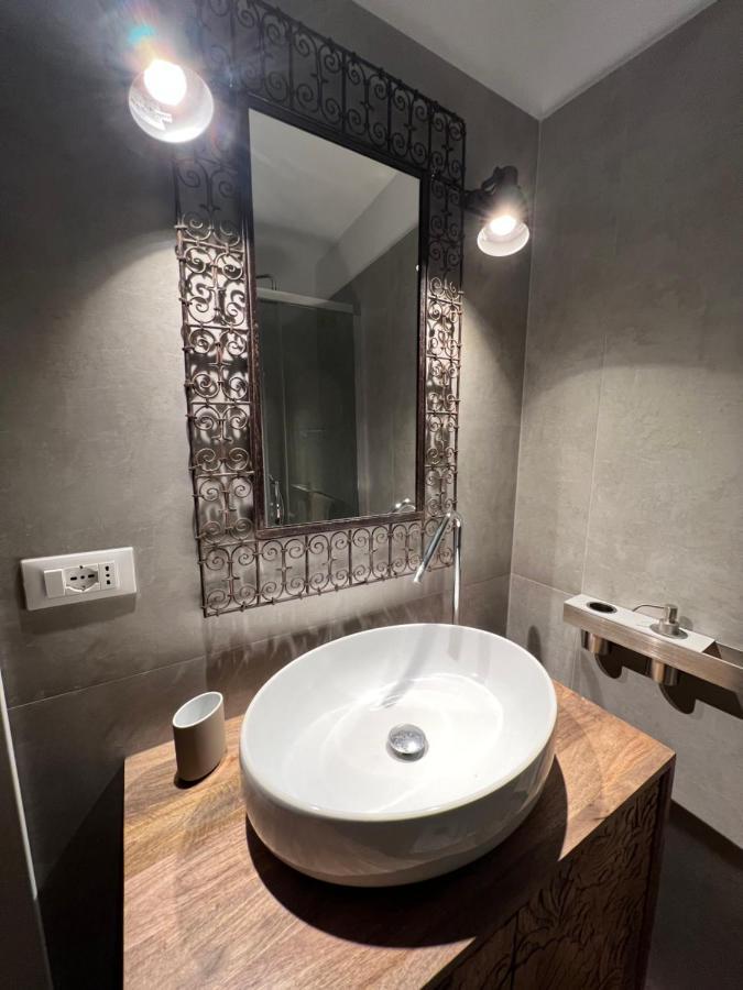 Housmart Senzanome 9/3 Apartment โบโลญญา ภายนอก รูปภาพ